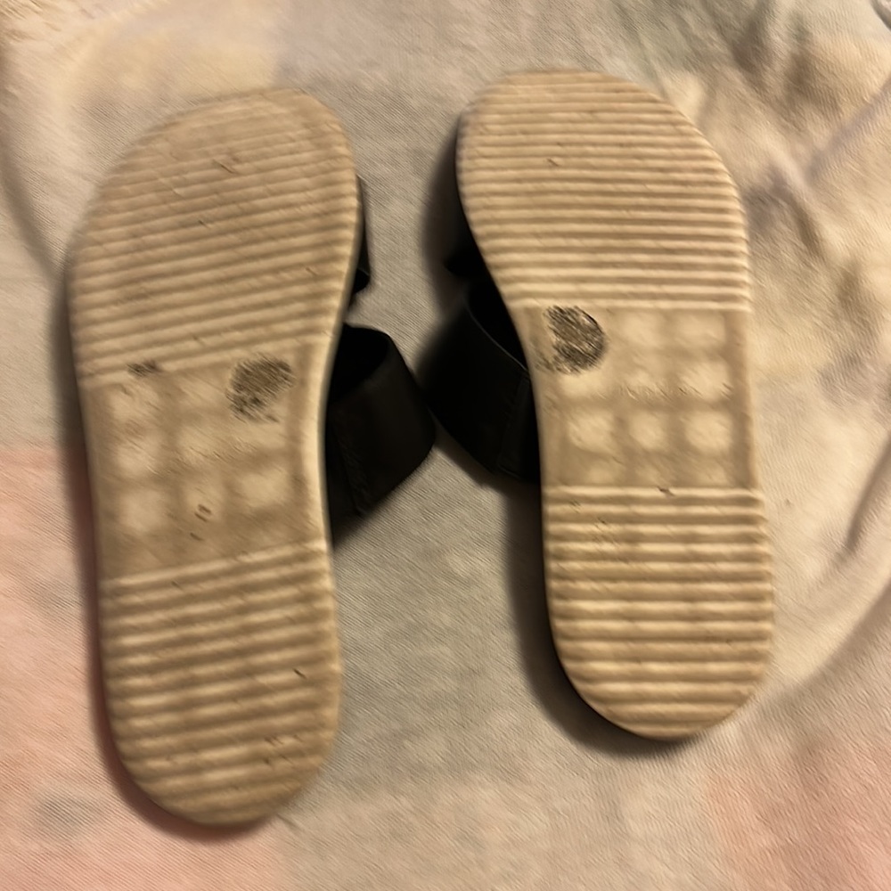 Calvin Klein black leather sandals size 8 - Picture 3 of 3